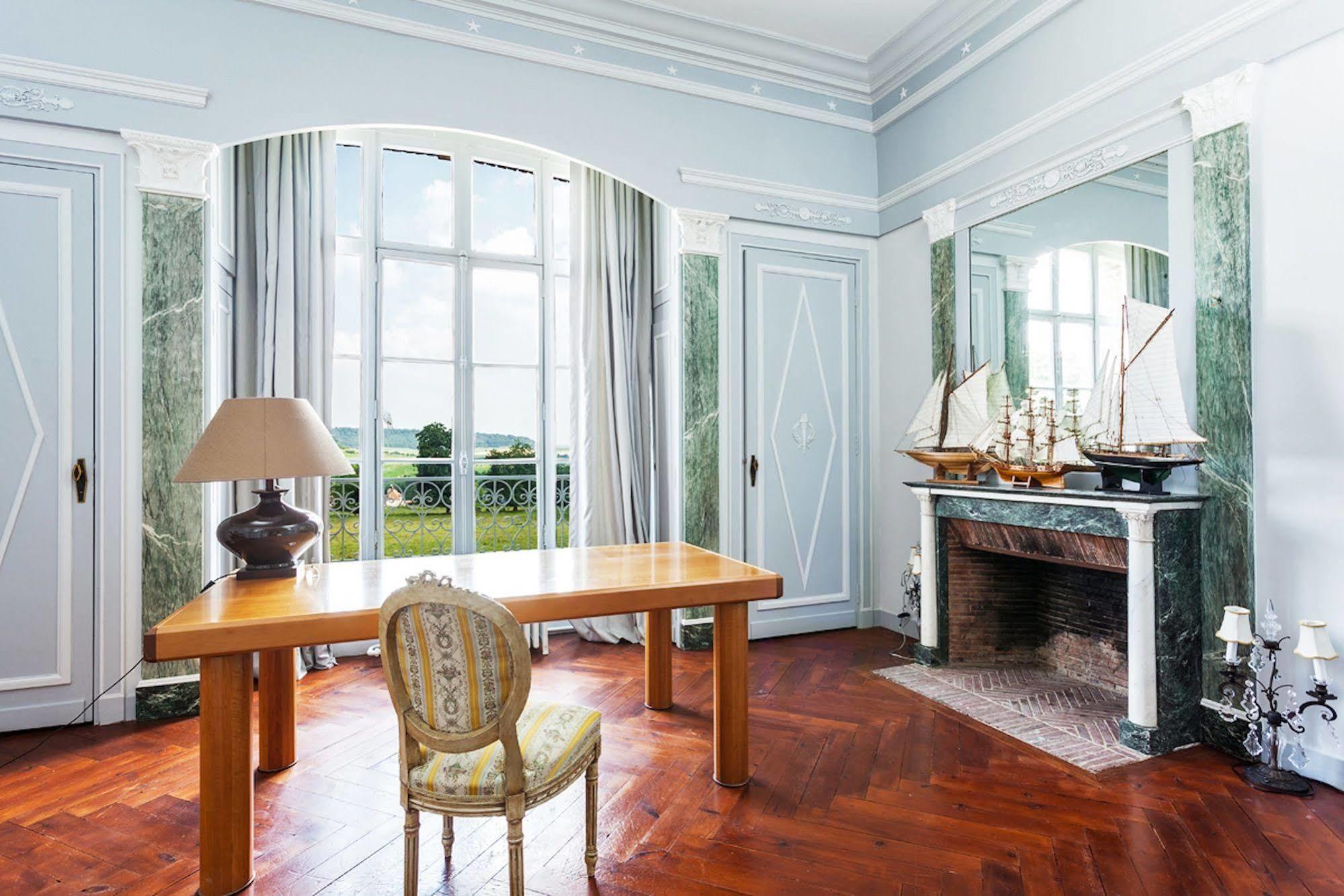 Chateau De Bouelles Bed & Breakfast Neufchatel-en-Bray Bagian luar foto