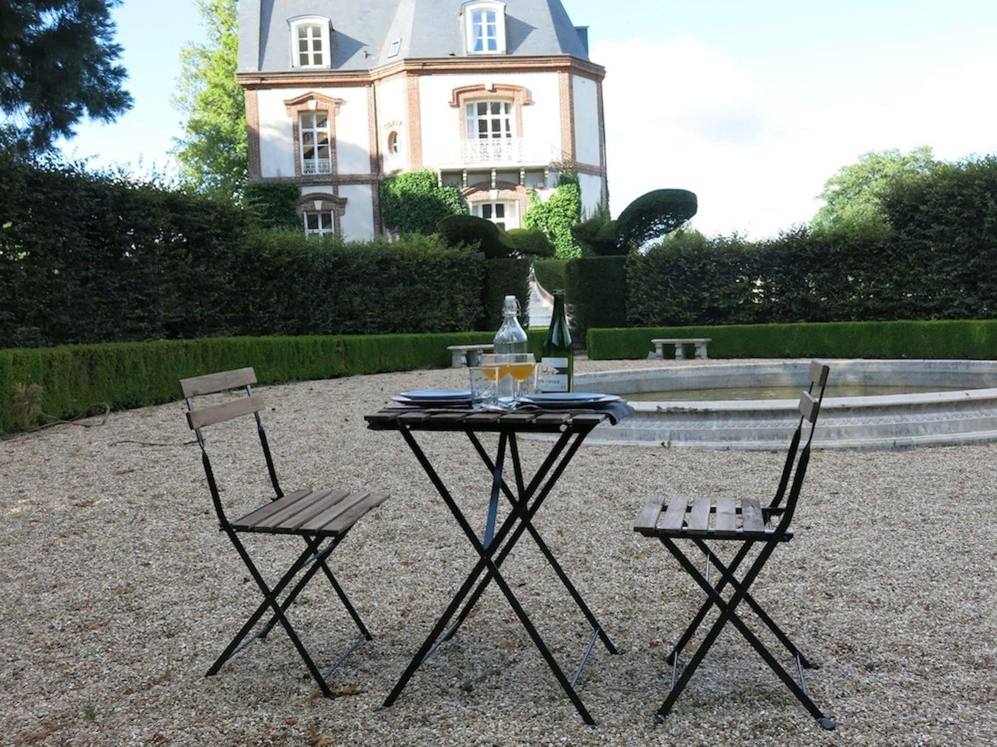 Chateau De Bouelles Bed & Breakfast Neufchatel-en-Bray Bagian luar foto